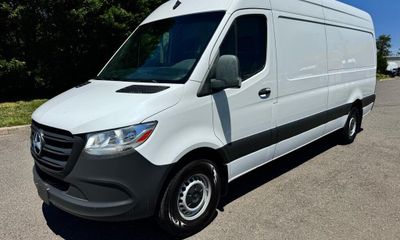 2022 Mercedes-Benz Sprinter 907 VS30
