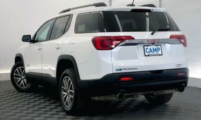 2018 GMC Acadia SLE 2