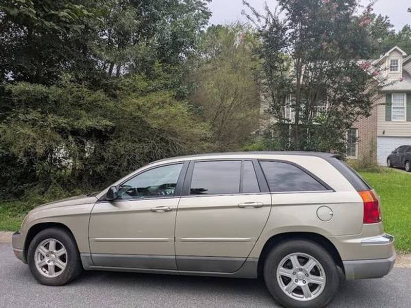 2006 Chrysler Pacifica — a typically priced live listing
