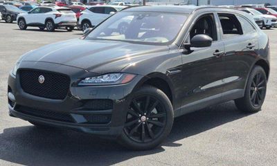 2017 Jaguar F-Pace Prestige