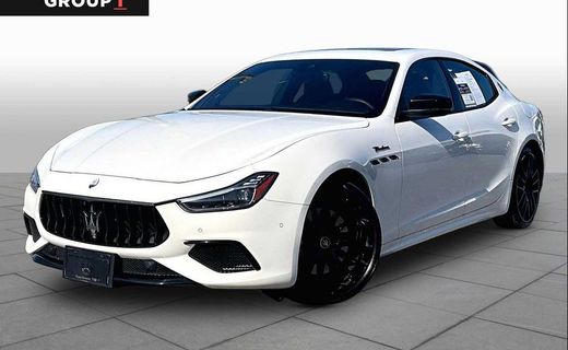 2024 Maserati Ghibli Modena Q4