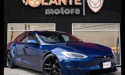 2022 Tesla Model S Plaid
