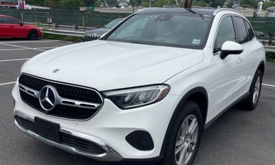 2023 Mercedes-Benz GLC-Class GLC300