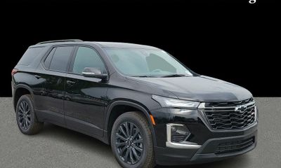 2023 Chevrolet Traverse RS