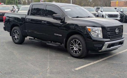 2023 Nissan Titan