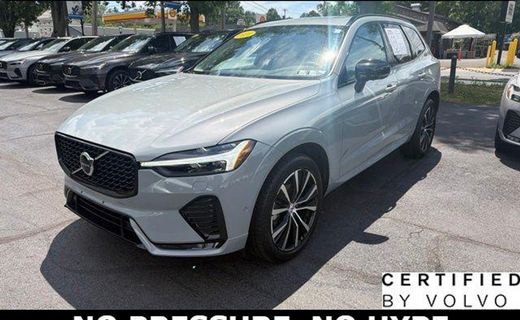 2024 Volvo XC60 Plus Dark