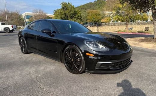 2018 Porsche Panamera