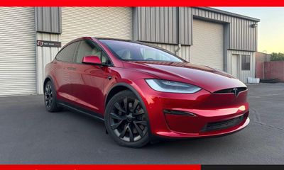 2023 Tesla Model X Standard Range