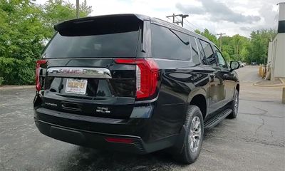 2022 GMC Yukon XL SLE
