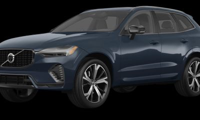 2026 Volvo XC60 Plus Dark