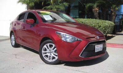 2017 Toyota Yaris IA Base