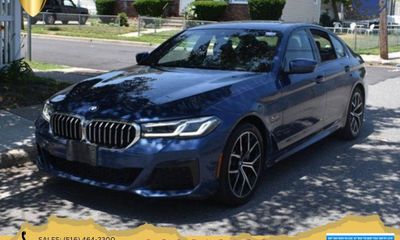 2023 BMW 530E Hybrid Plug