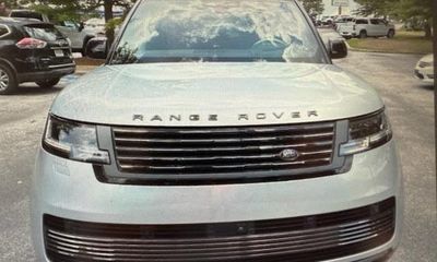 2025 Land Rover Range SV