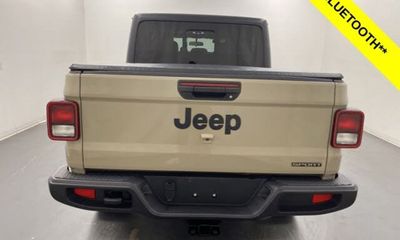 2020 Jeep Gladiator Sport