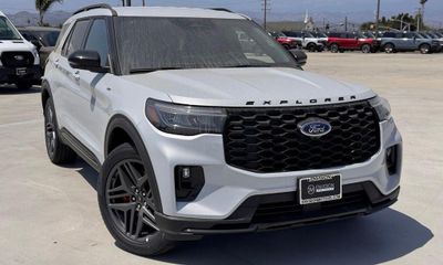 2026 Ford Explorer ST Line