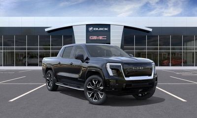 2025 GMC Sierra Denali