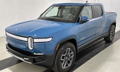 2024 Rivian R1T Adventure