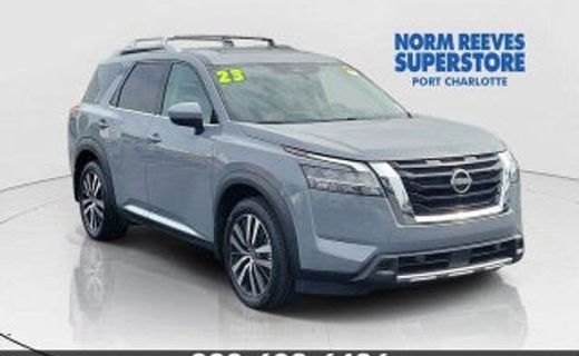 2025 Nissan Pathfinder Platinum