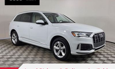 2023 Audi Q7 Quattro Premium Plus