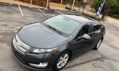 2012 Chevrolet Volt Premium
