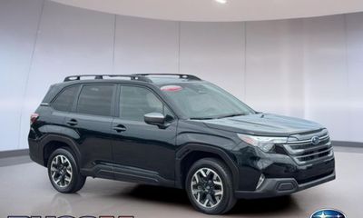 2025 Subaru Forester Premium Base