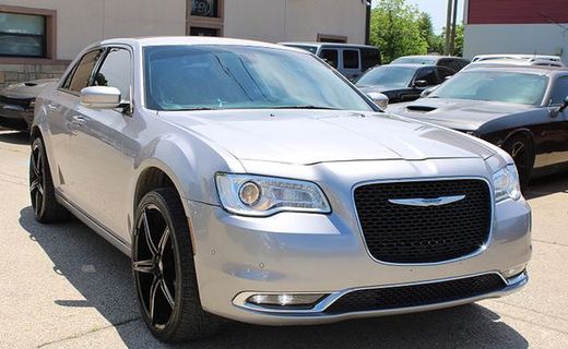 2017 Chrysler 300 Limited