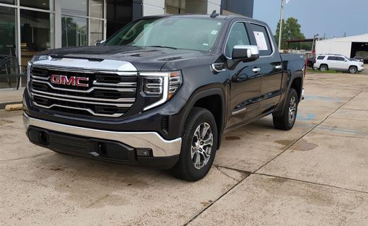 2026 GMC Sierra SLT