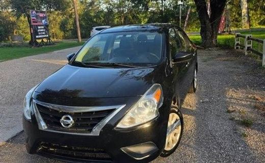 2016 Nissan Versa SV