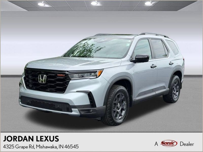 2025 Honda Pilot — a typically priced live listing