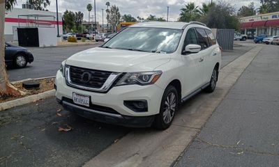 2019 Nissan Pathfinder S