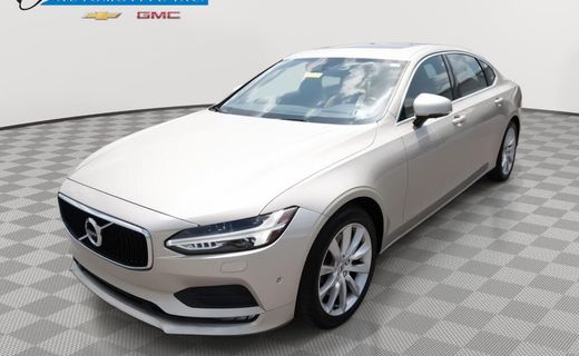 2018 Volvo S90 Momentum