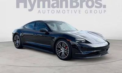 2020 Porsche Taycan 4S With Performance