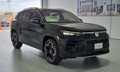2026 Volkswagen Tiguan 4MOTION SEL