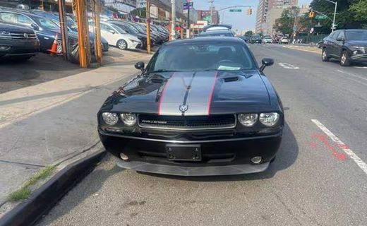 2010 Dodge Challenger Base
