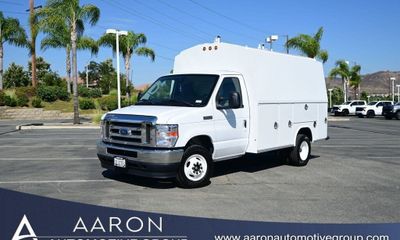 2023 Ford E-350 Base