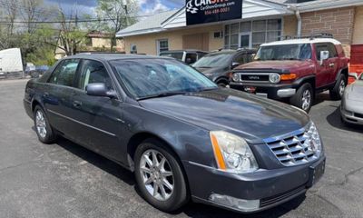 2011 Cadillac DTS Luxury