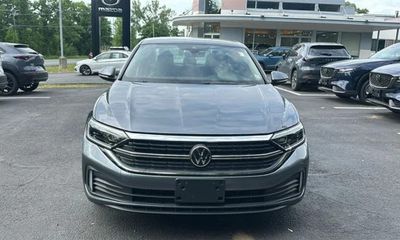 2024 Volkswagen Jetta SEL AQ301 Trans