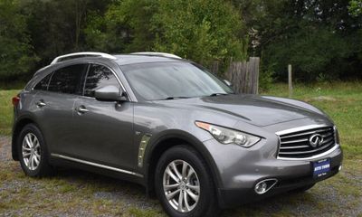 2016 Infiniti QX70 Sport