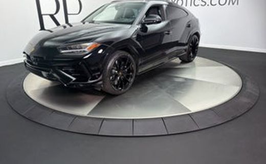2023 Lamborghini Urus S