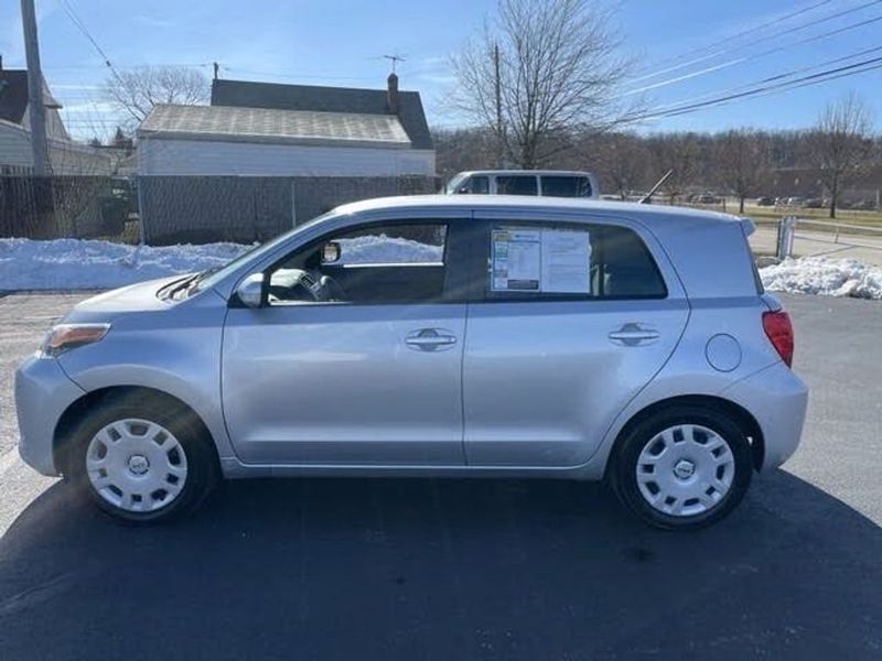 2014 Toyota Scion Xd — a typically priced live listing