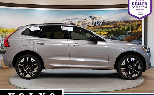 2026 Volvo XC60 Plus Dark