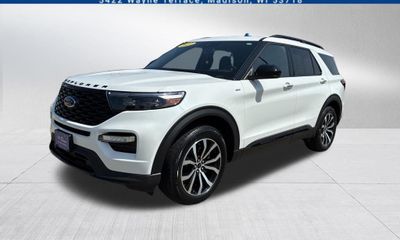 2023 Ford Explorer ST Line
