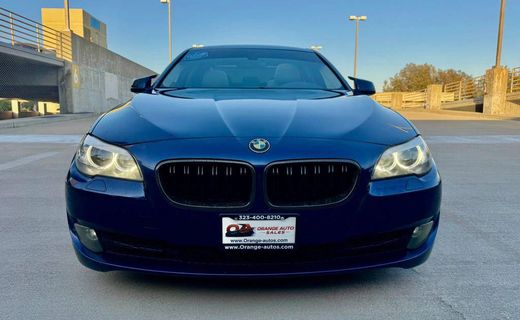 2012 BMW 550i Sedan