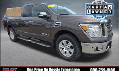 2015 Nissan Titan SV