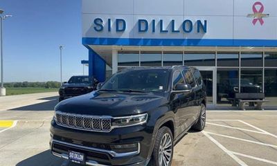 2022 Jeep Grand Wagoneer Series III