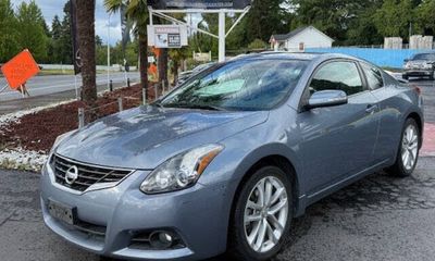 2012 Nissan Altima SR
