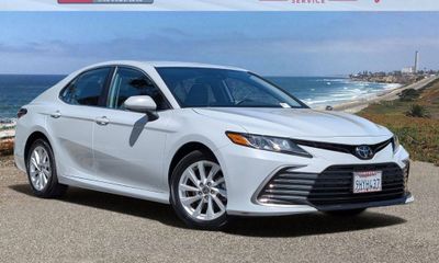 2024 Toyota Camry LE