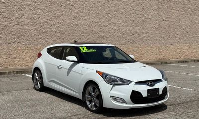 2012 Hyundai Veloster GLS Middle Grade