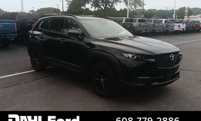 2025 Mazda CX-50 Premium