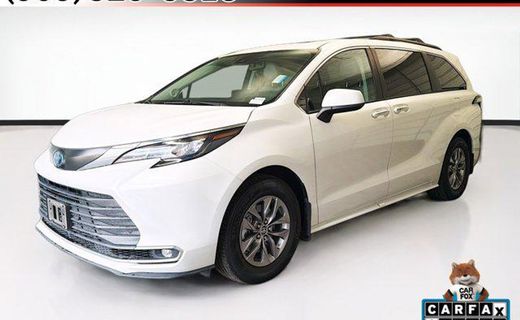 2024 Toyota Sienna XLE